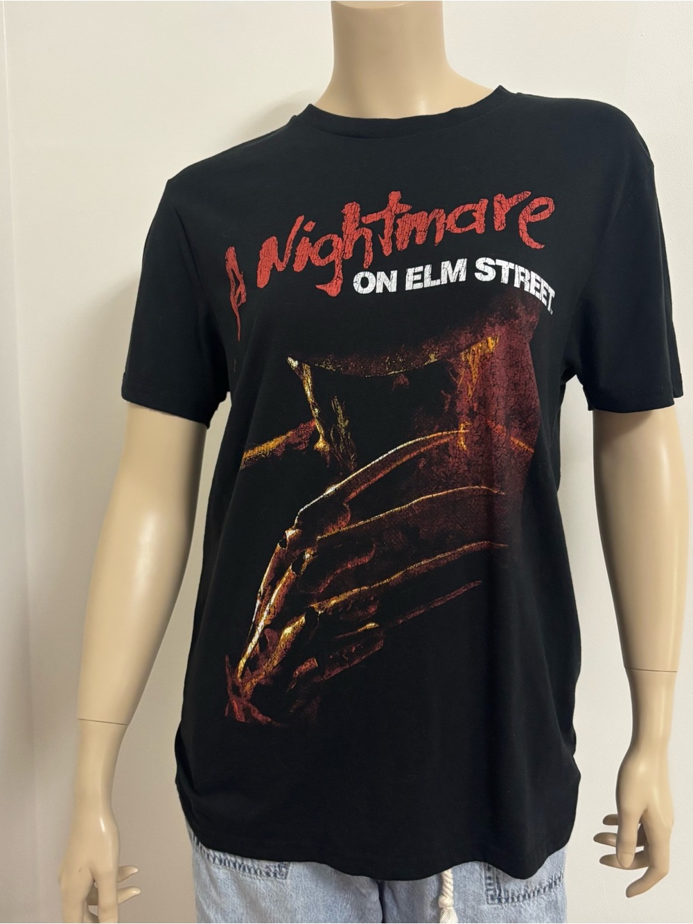 Men’s Nightmare on Elm Street Black Graphic Tee Size Small